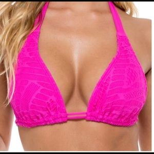 El carnival bikini both med. bottom and D cup top